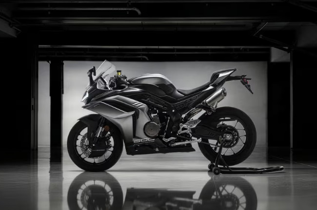 CFMoto 500SR 1