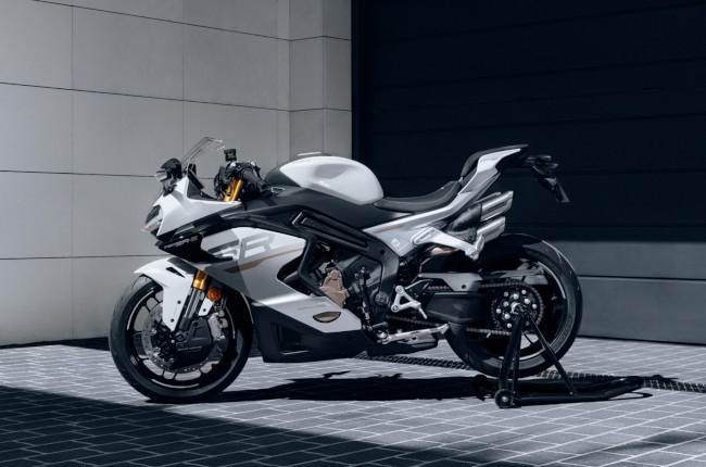 CFMOTO 750SR-S
