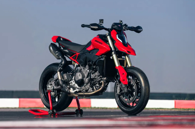 Ducati Hypermotard V2
