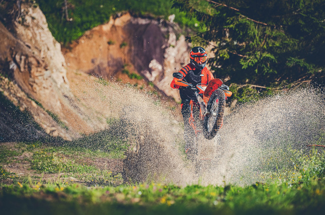 Enduro river crossing