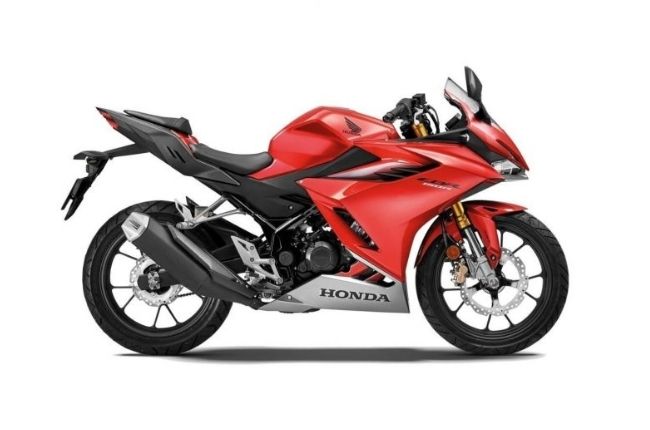 Honda CBR150R Red