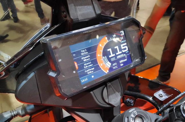 KTM 390 Adventure  TFT Display