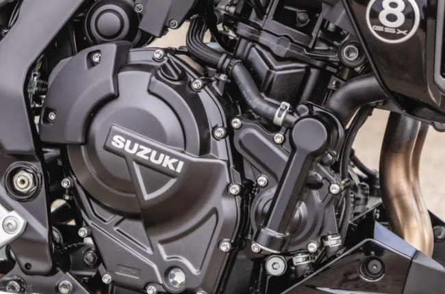 Suzuki unveils GSX-8T and GSX-8TT retro naked bikes