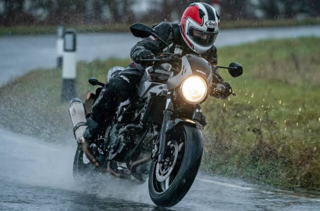 SV650 Rider Rain