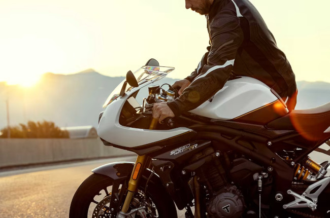 Triumph Speed Triple RS or Speed Triple RR – Which one should you get?