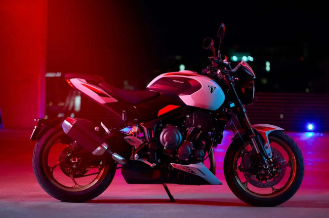 Triumph Trident 800