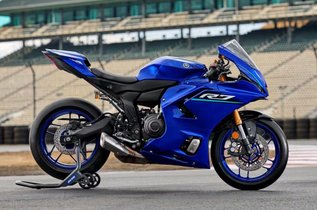 Yamaha R7 2026