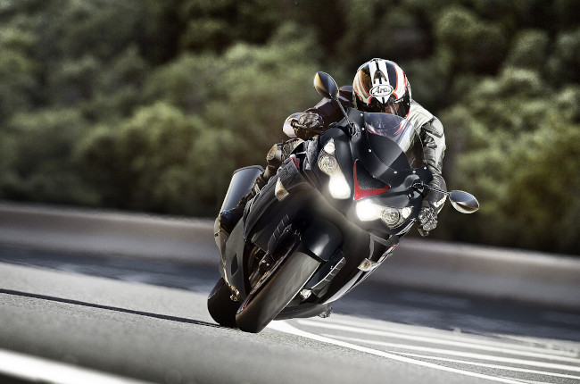 Kawasaki updates the Ninja 400, Ninja 650, and ZX-14R