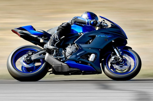 The 2026 Yamaha R7 is coming with a smarter CP2 engine and modern tech