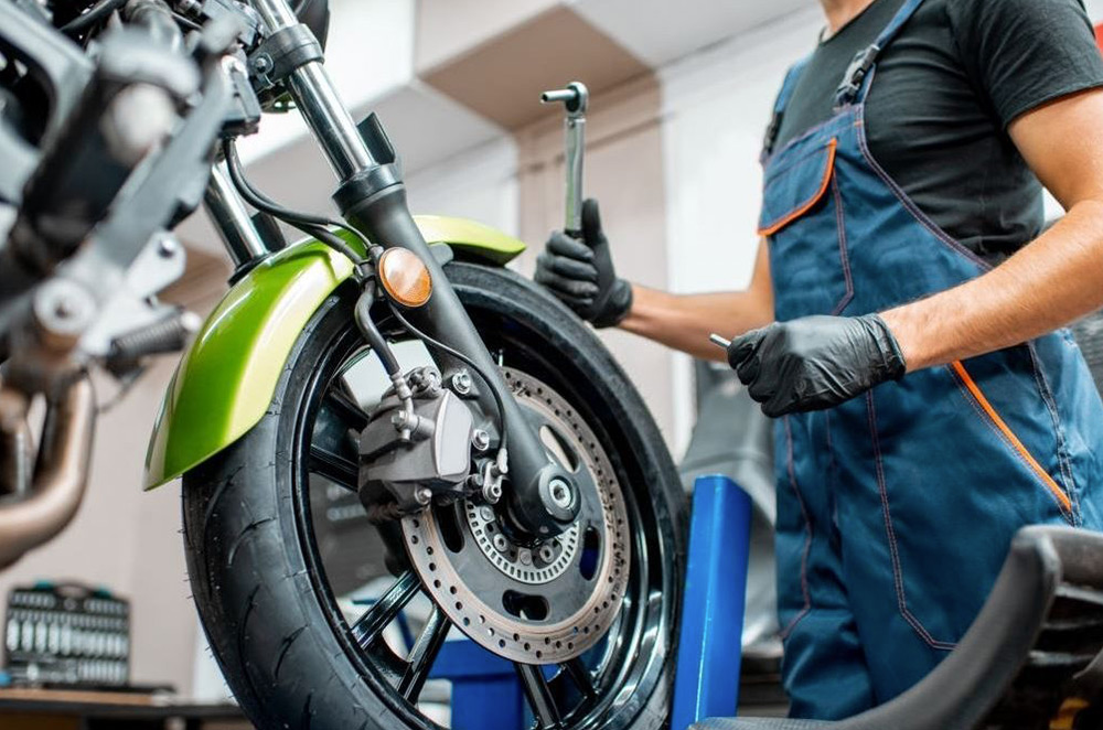 How to change motorcycle tires at home MotoDeal