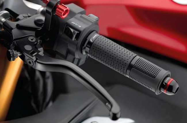 Is it safe to clutchless shift your motorcycle?