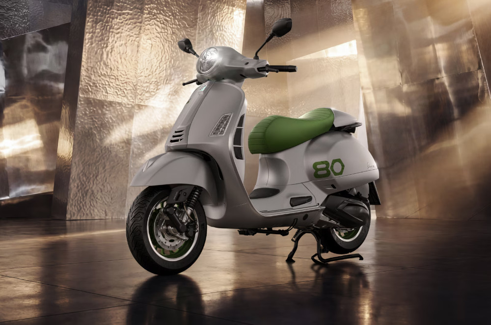 Vespa Edizione Ottantesimo
