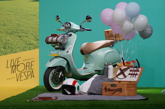 Vespa Primavera Picnic