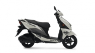 Suzuki Avenis -Pearl Mirage White