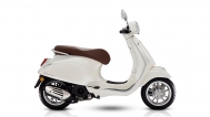 White Vespa Primavera 150 IGET