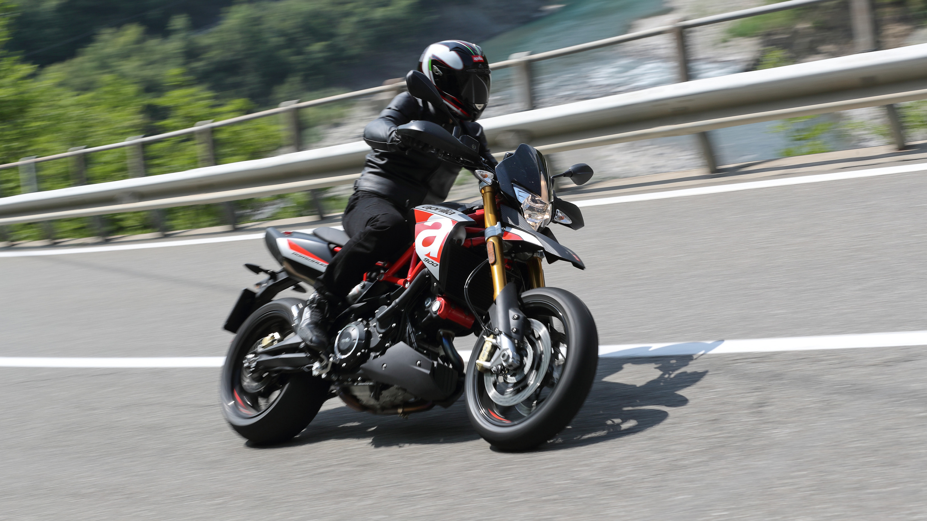 aprilia dorsoduro 900 custom