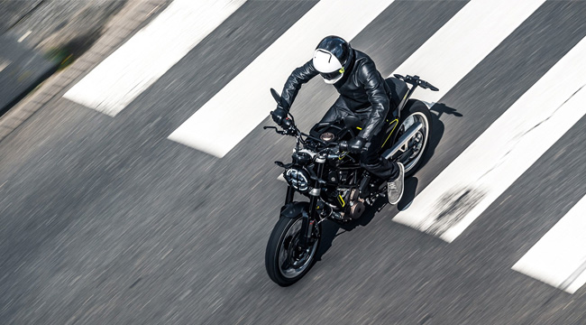 Husqvarna Svartpilen 401