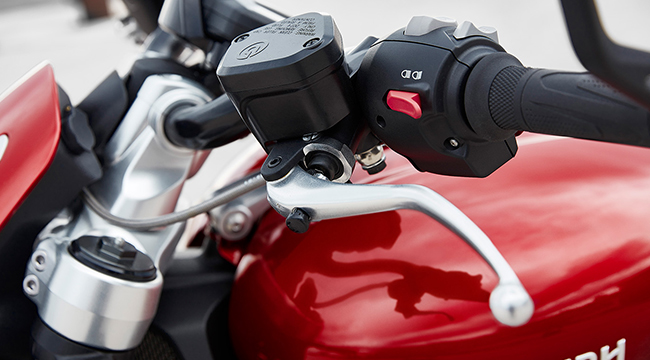 2020 Triumph Rocket 3 R grips Philippines